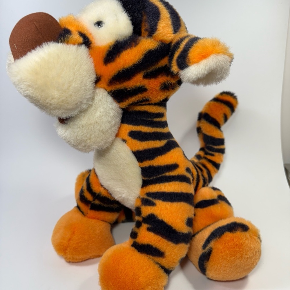 Disney’s Eyore & Tiger plush - Picture 2 of 9